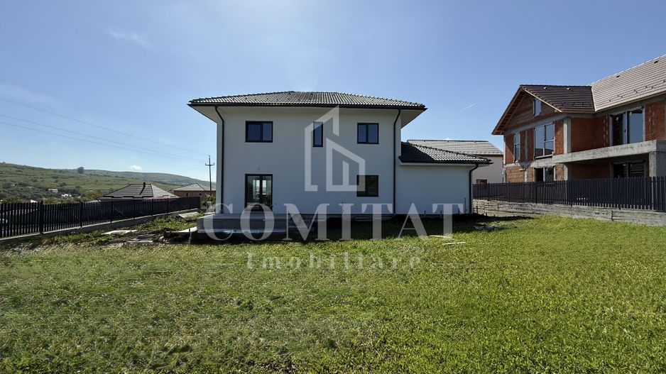 Casă individuală cu garaj și 700 teren Chinteni - Poză 2