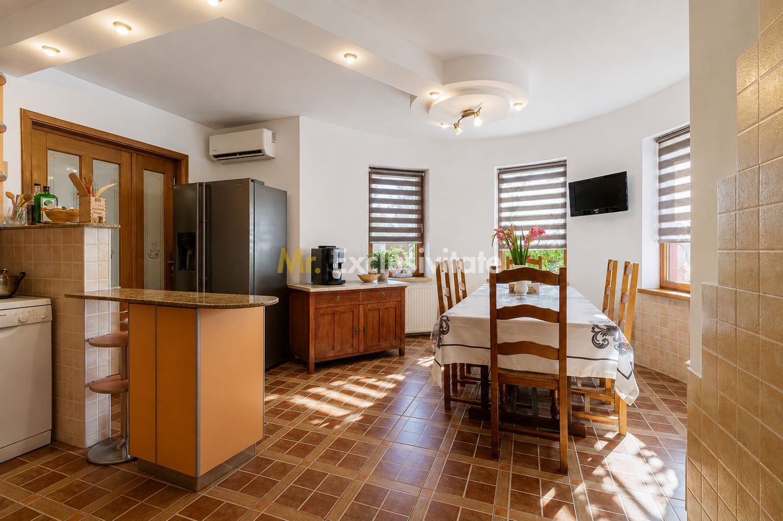 Vilă individuală cu 5 camere, piscină și curte generoasă | Mogoșoaia - Poză 9