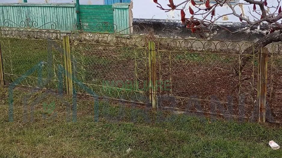 Casă nelocuibila cu teren Sculeni! - Poză 1