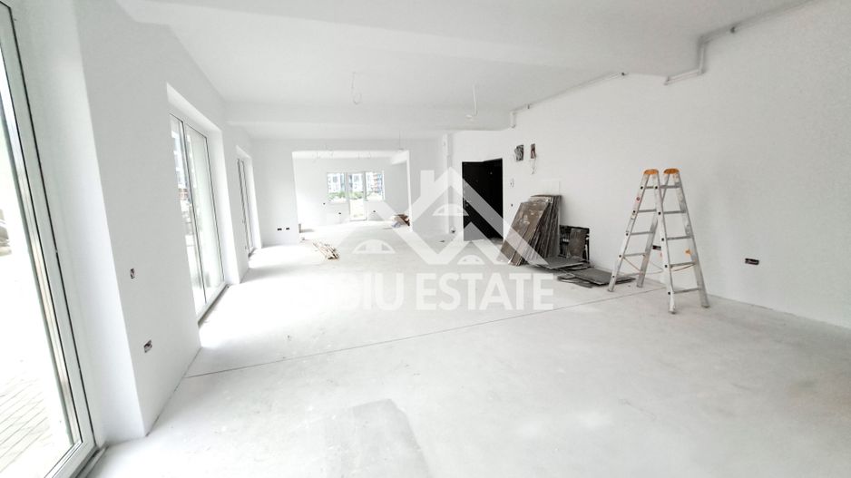 Spatiu comercial 190 mp vitrine la strada, dublu acces, parcari - Poză 10