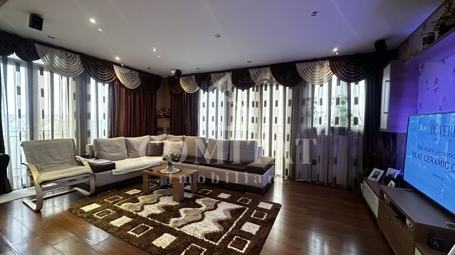 Apartament 3 camere | Scara interioară | Zona Str Porii - Poză 2