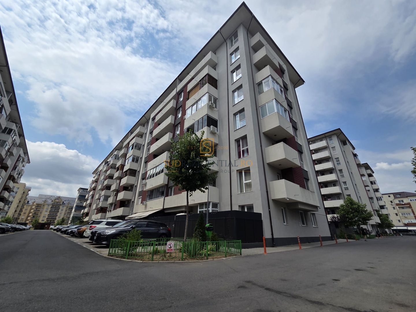 Apartament 3 camere cu curte proprie, aproape de metrou Berceni - Poză 3
