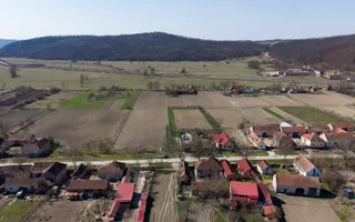 Loc de casă în Odvoș - Conop 3000mp - Poză 16
