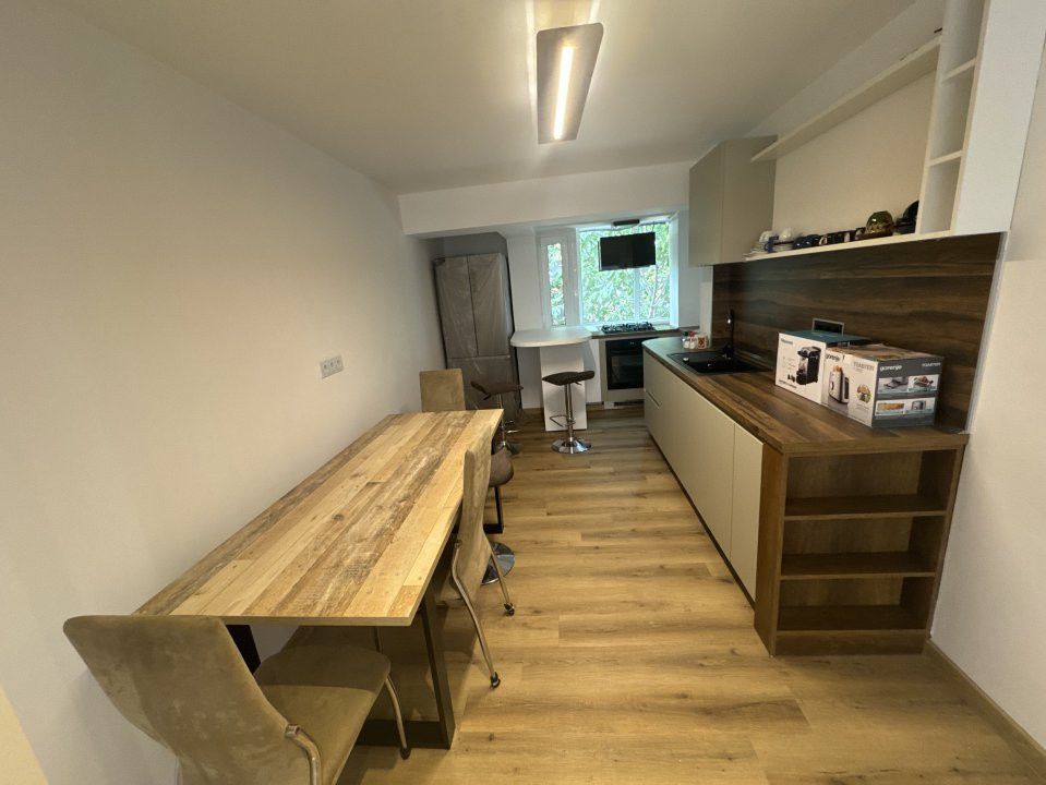 Apartament 3 camere Calea București  - Prima închiriere - Poză 2