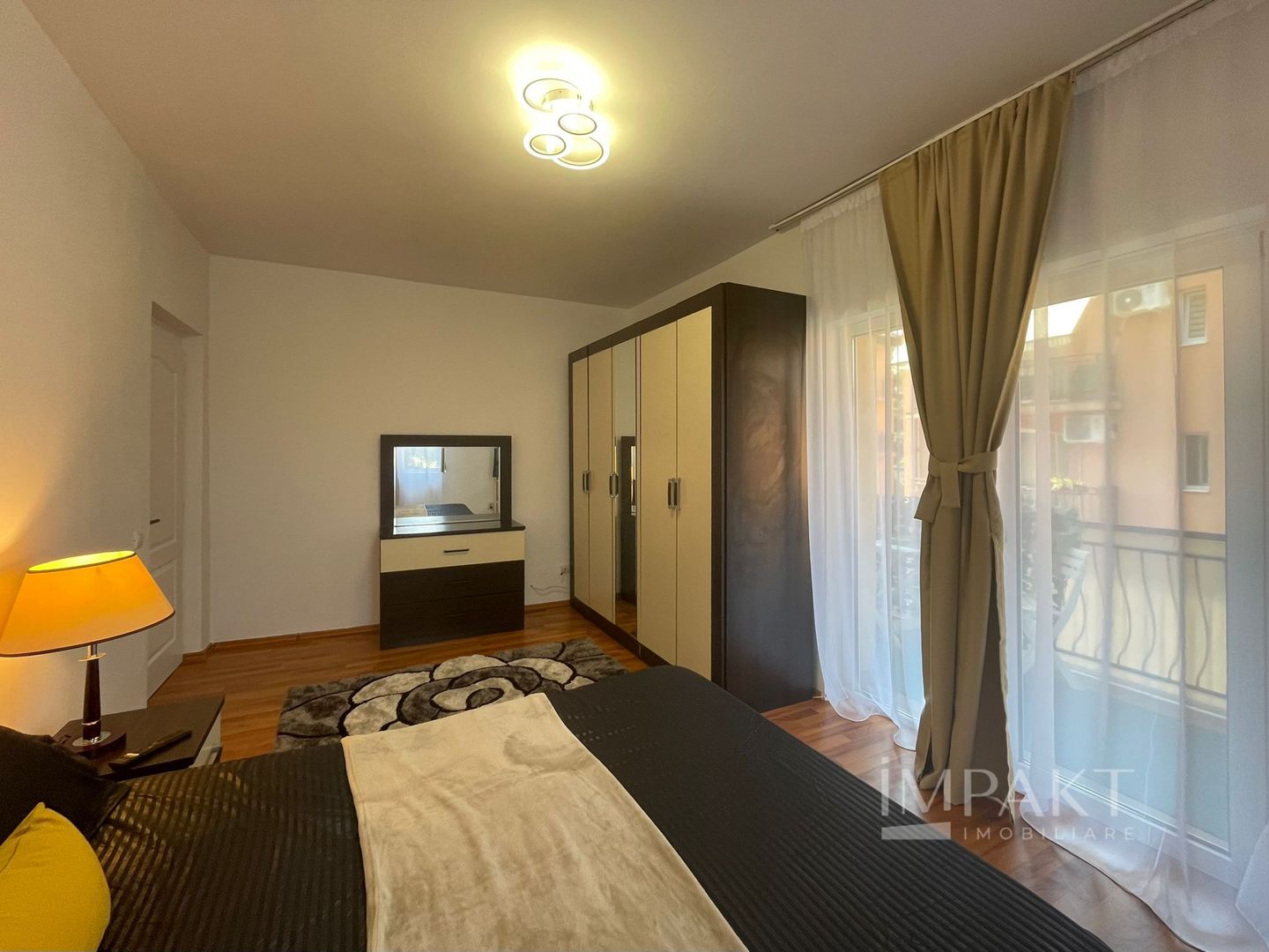 Apartament cu 3 camere in Andrei Muresanu! - Poză 8