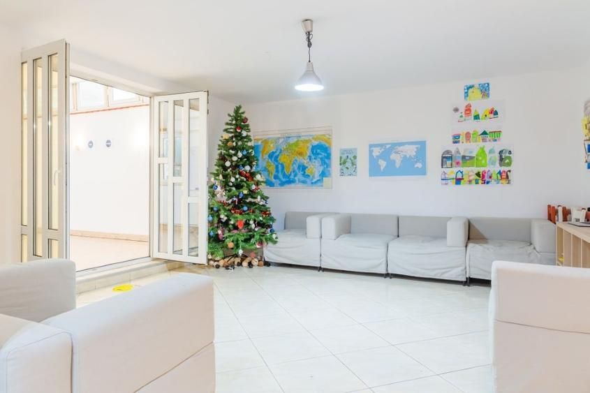 Vilă 15 camere | Piața Victoriei | Ideală clinică, after-school, birouri | Garaj - Poză 8