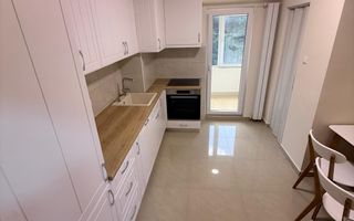 Recent renovat| partial mobilat| 2 camere| garaj, et.2| lift| balcon 12 mp. - Poză 8