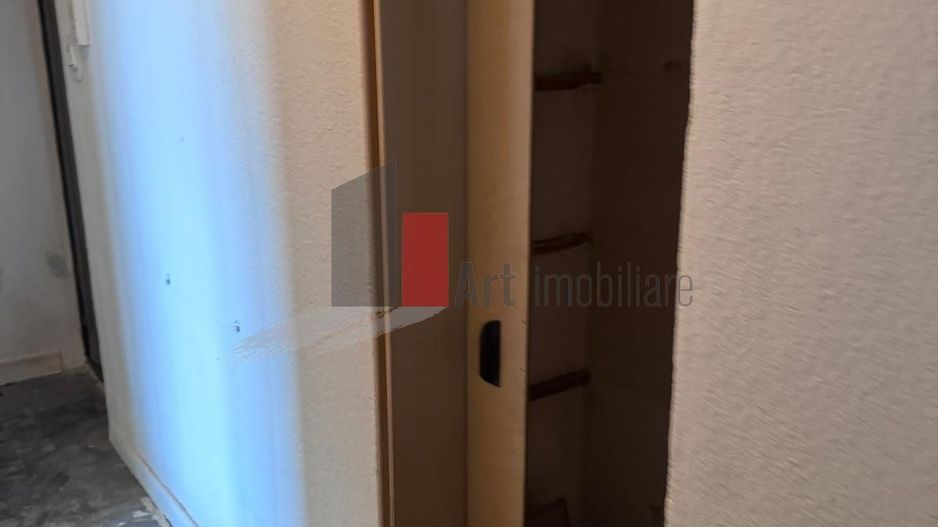 Vânzare apartament 3 camere Piața Progresu - Poză 10