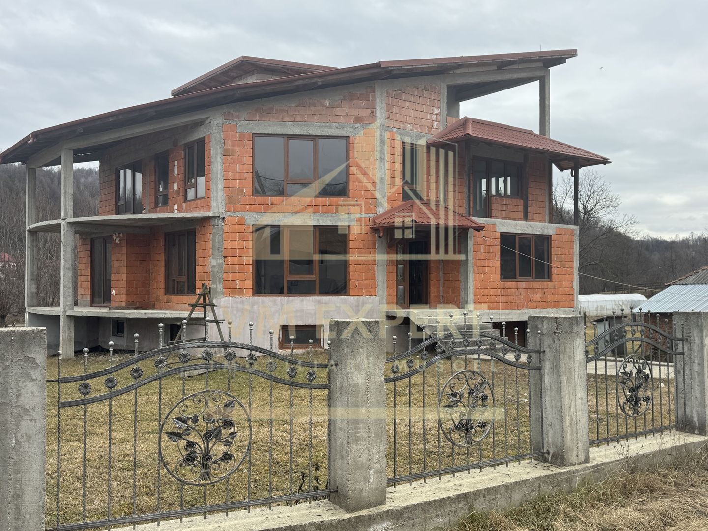 VILA 7 CAMERE TEREN 1654 MP BUGHEA DE JOS ARGES - Poză 1