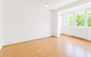 Apartament de 3 camere, decomandat, zona Politehnica
