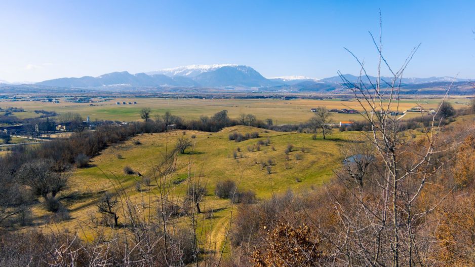 Teren 6 Hectare cu PUZ pentru Resort Turistic panorma Muntii Piatra Craiului - Poză 2