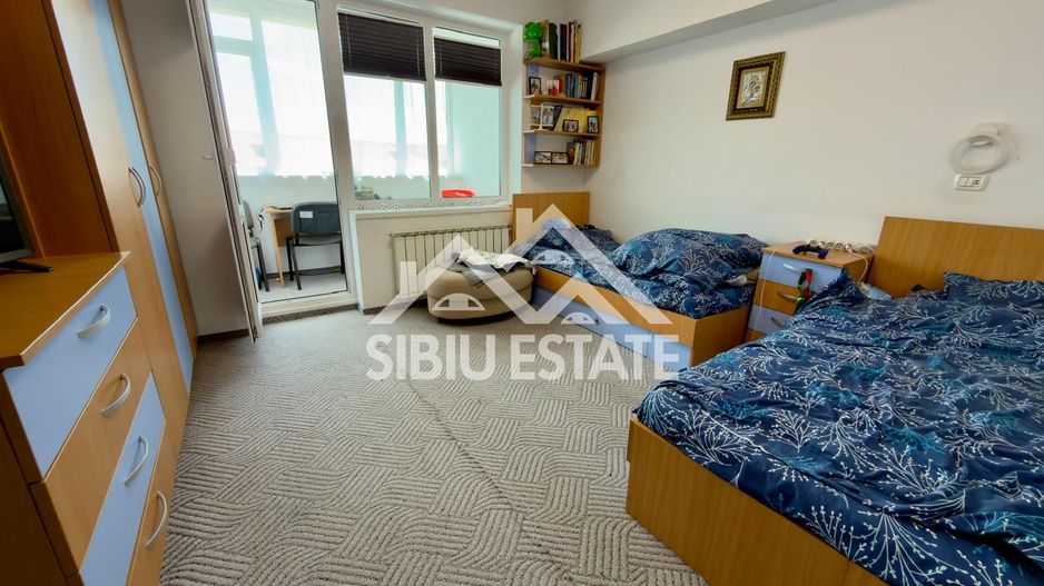 Apartament 75 mp. 3 camere 3 balcoane  decomandat in Sibiu- Terezian - Poză 4