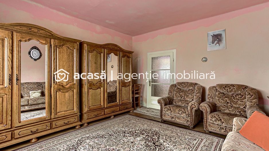 Casa cu 5 camere în Fântânele - Poză 8