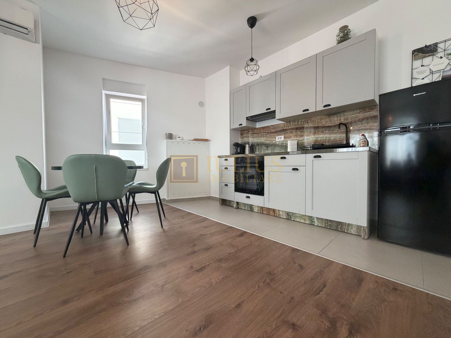 City of Mara M11; mobilat modern, contract inclus. - Poză 9