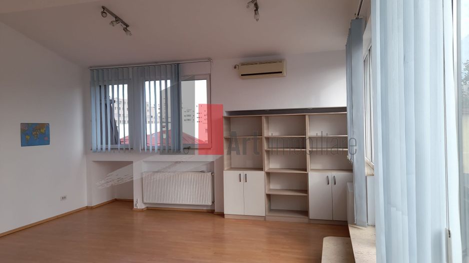 Spatiul "VELIKOM" , Stefan cel Mare, imobil birouri, 105mp(inclusiv terasa 50mp) - Poză 1