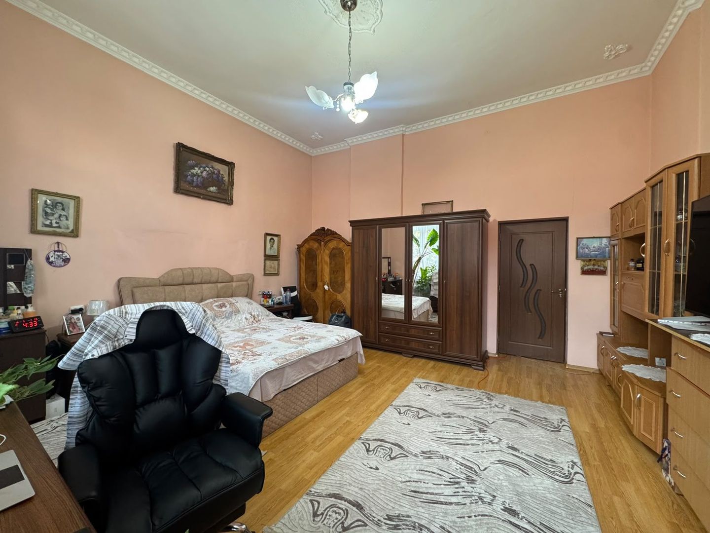 PROPRIETATE INTERBELICA 4 CAMERE+ GARSONIERA + BOXE || PIATA VICTORIEI - Poză 10