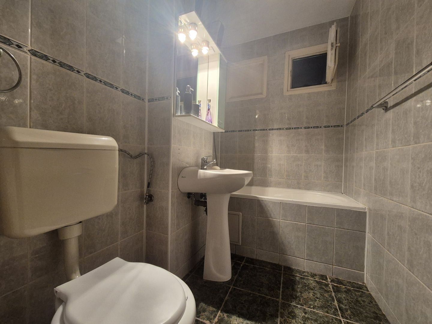 Exclusivitate - 2 camere, 5 minute de Piata Astra - Poză 10