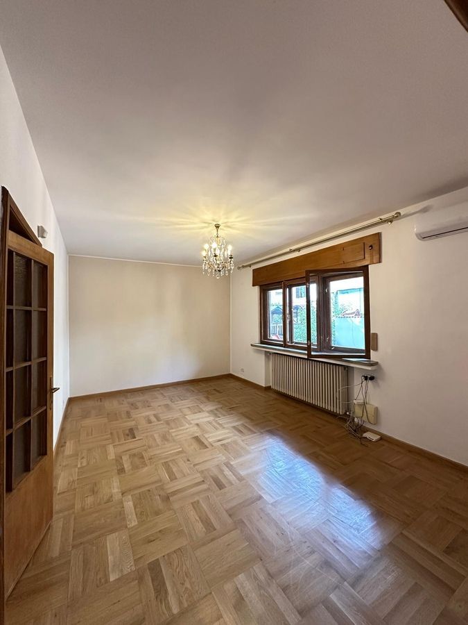De inchiriat spatiu/ apartamnet 3 camere pe strada Roma - Poză 4