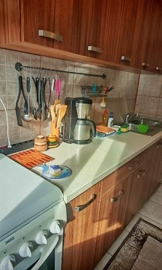 Închiriez garsonieră la casă, potrivită pentru o singură persoană. - Poză 2