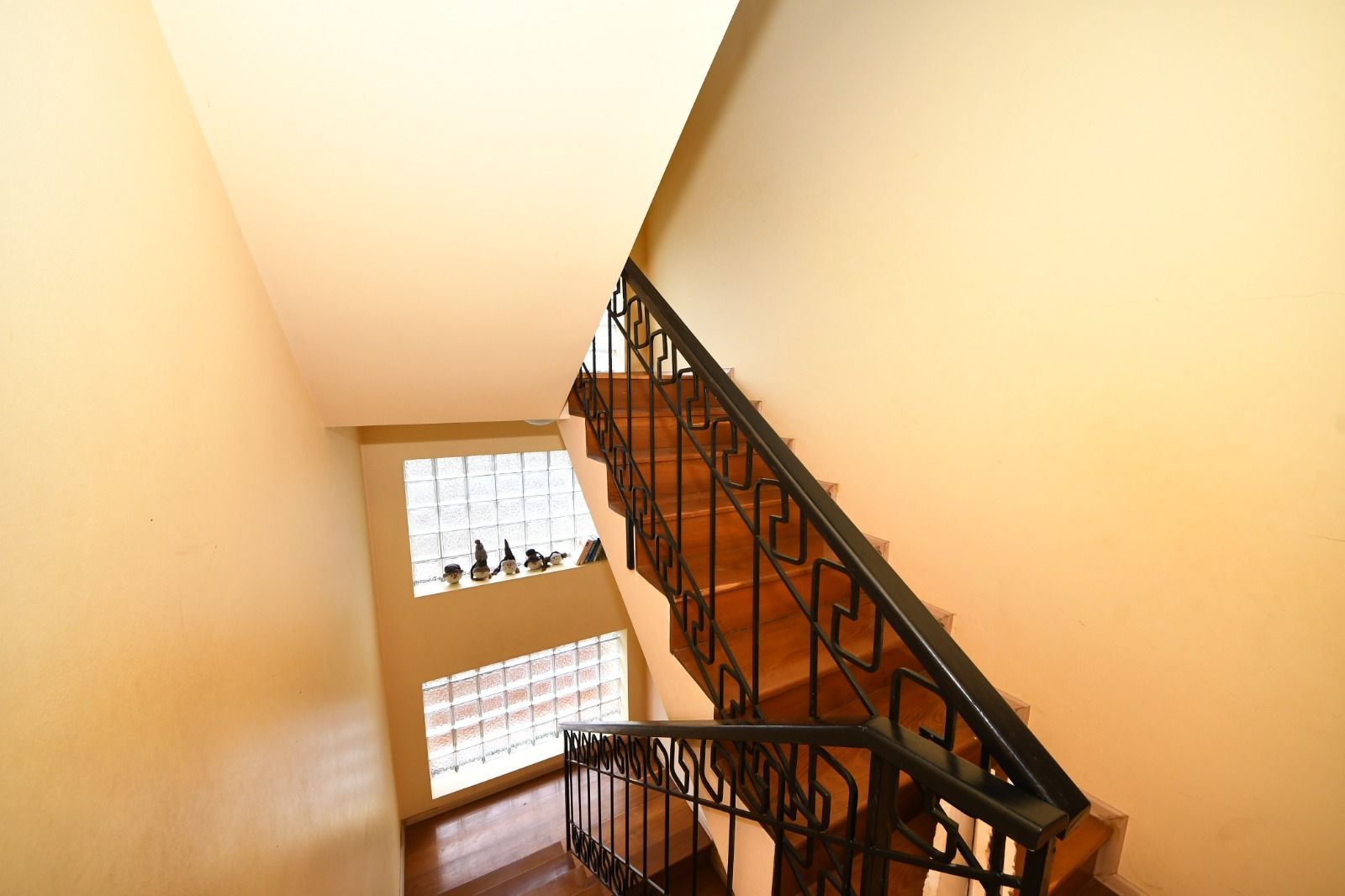 Vila spatioasa, constructie solida, zona micro 17 – Galati - Poză 45