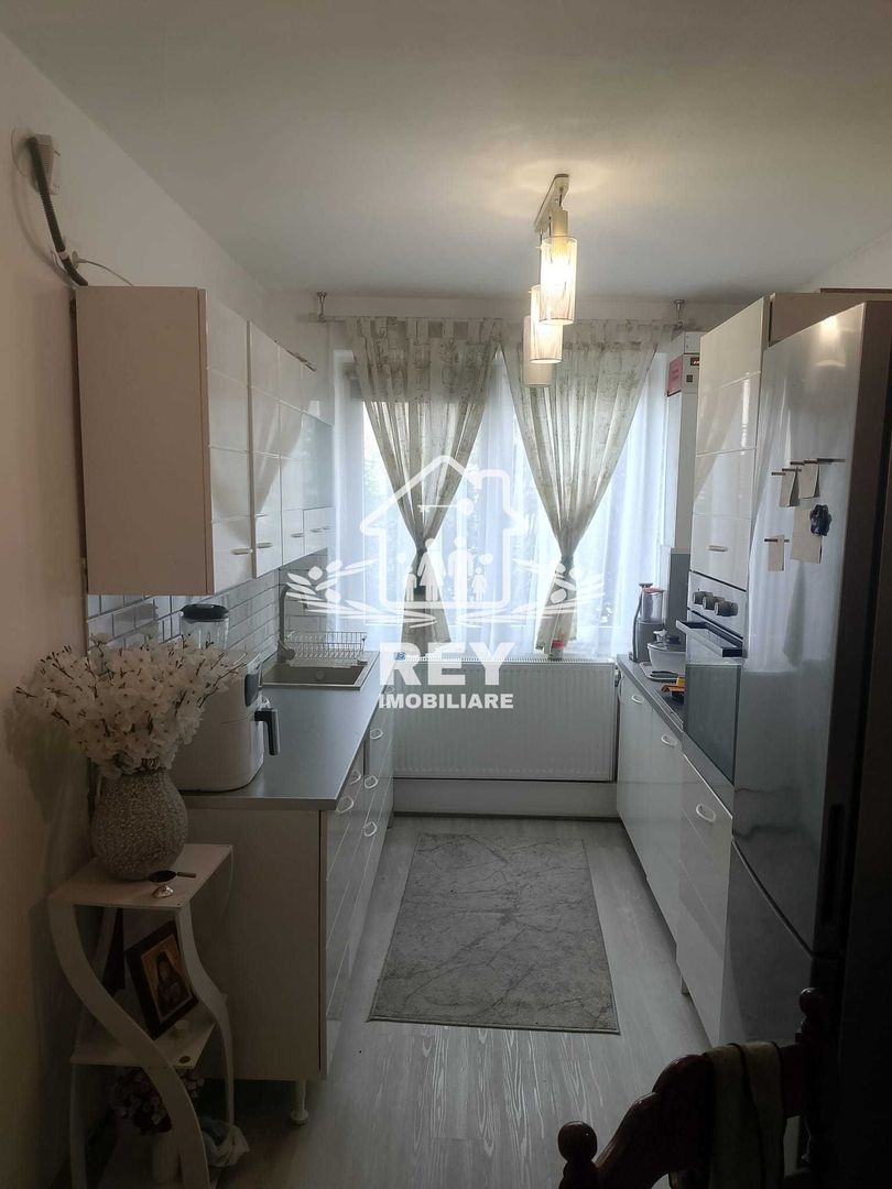 Apartament Parter ,de inchiriat 2 camere , Bld . Vasile Milea (langa politie ) - Poză 1