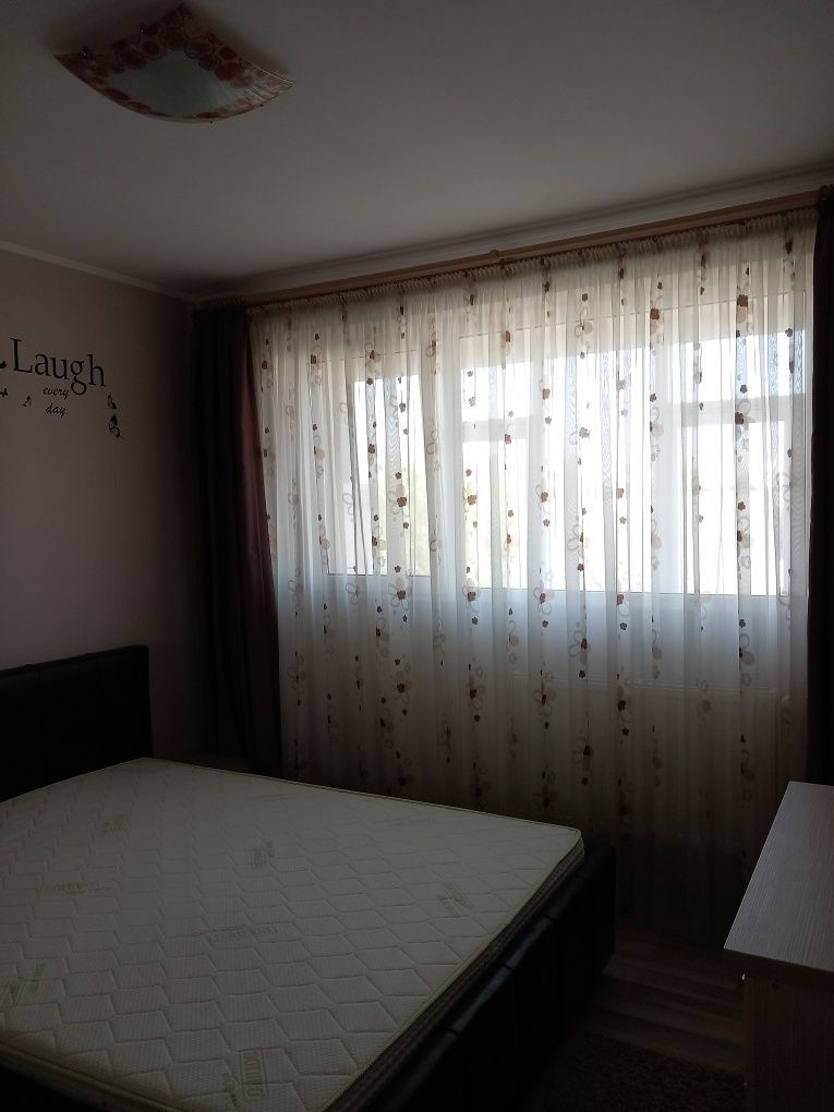 Apartament 3 camere de inchiriat, bloc reabilitat, Valea Ialomitei - Poză 4