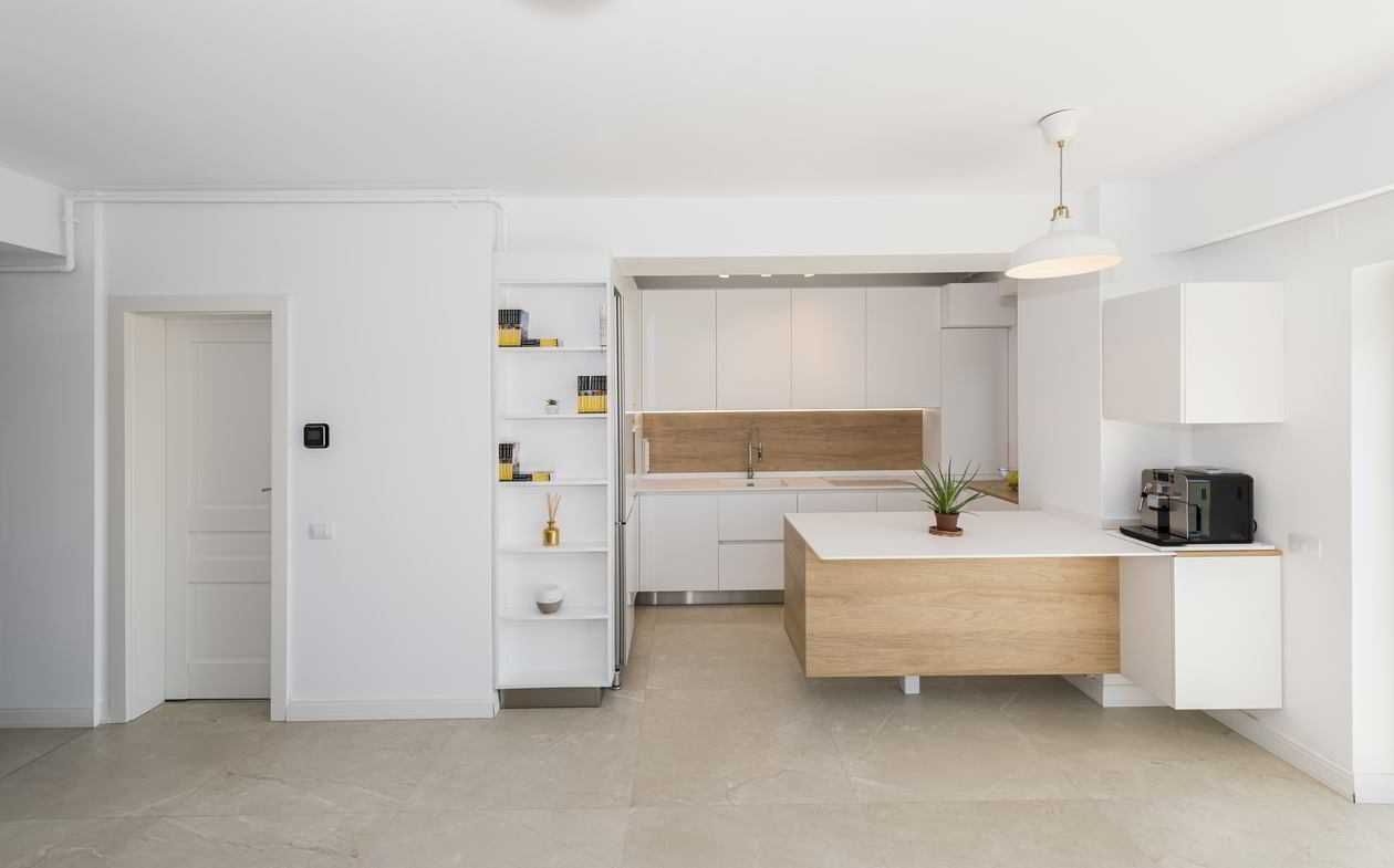 3 camere Mamaia Nord, cu vedere la mare, parcare inclusa - Poză 2