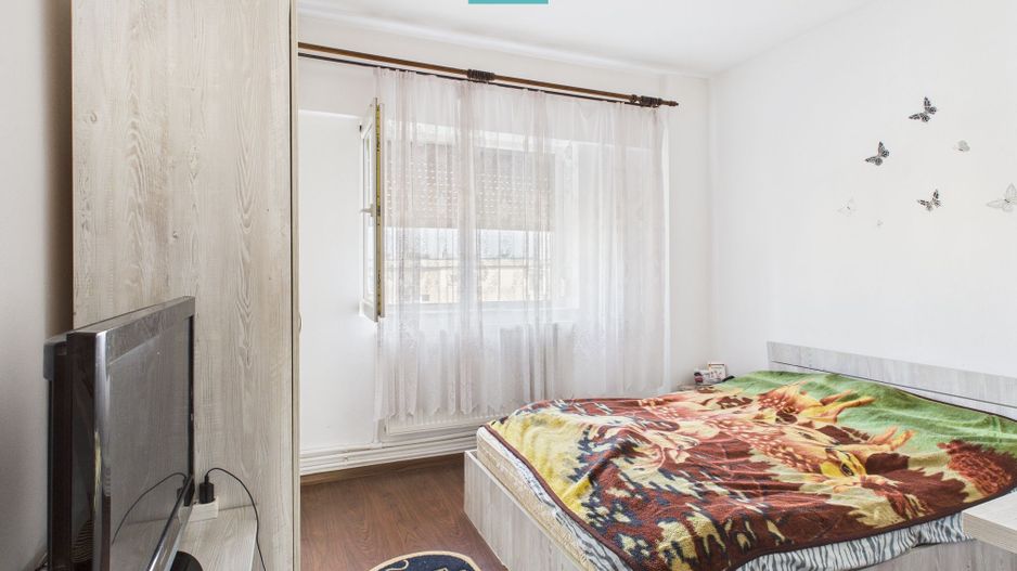 Apartament decomandat cu 2 camere în Aradul Nou - Poză 7
