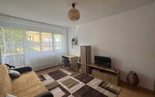 Garsonieră curată și spațioasă de închiriat în Podu Roș, Iași - Poză 2