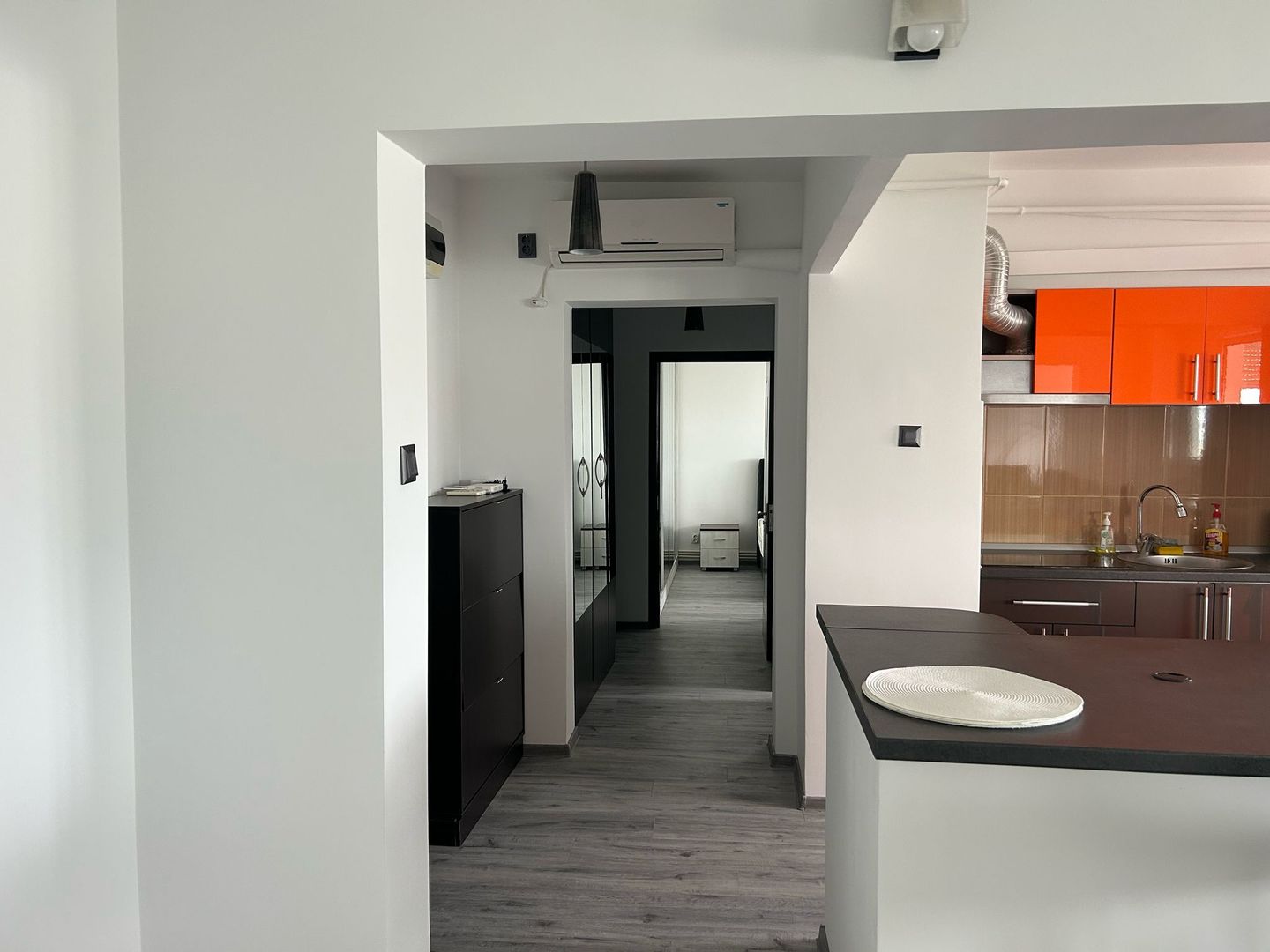 Inchiriez apartament 3 camere - Poză 4