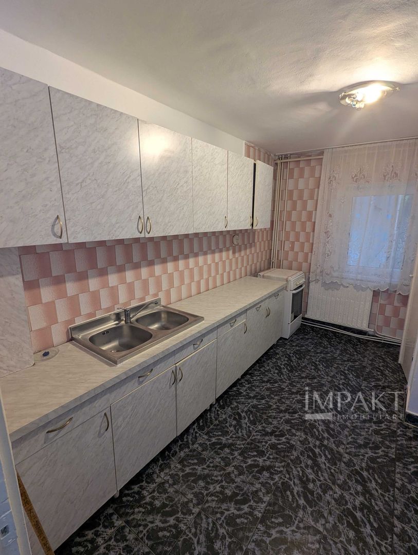 Apartament 4 camere decomandate, etaj intermediar,  zona Kaufland - Poză 5