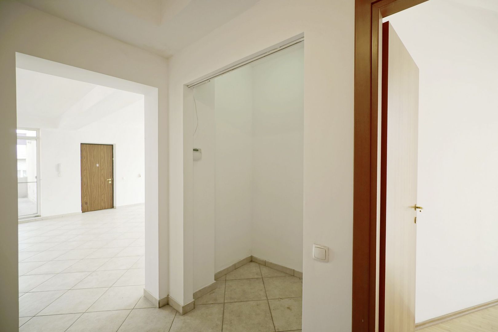 Vila Voluntari, stradal - Poză 28