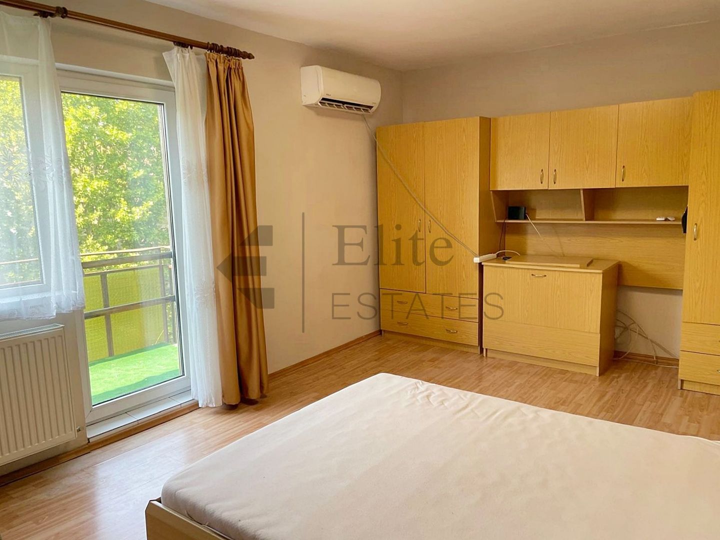 Apartament cu doua camere in zona Bulevardul Decebal - Poză 2
