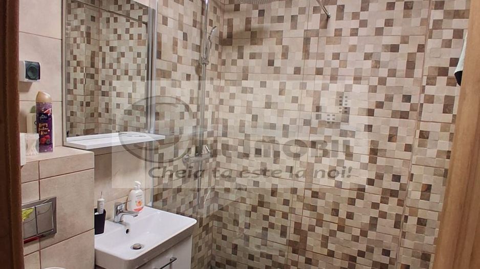 Apartament cu 3 camere decomandat in Tatarasi - 89.900 euro Negociabil - Poză 5