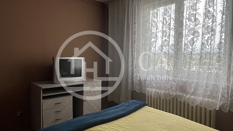 Apartament cu 3 camere de inchiriat in zona Dacia, Oradea - Poză 9