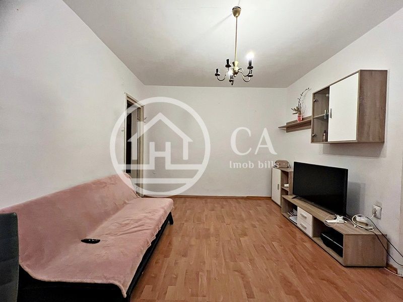 Apartament de vânzare cu 2 camere în zona Rogerius, Oradea - Poză 2