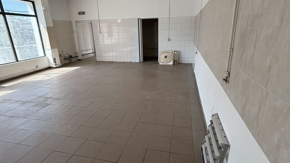 Spațiu comercial de închiriat – 120 mp, zona Spitalul Județean nr. 1 - Poză 2