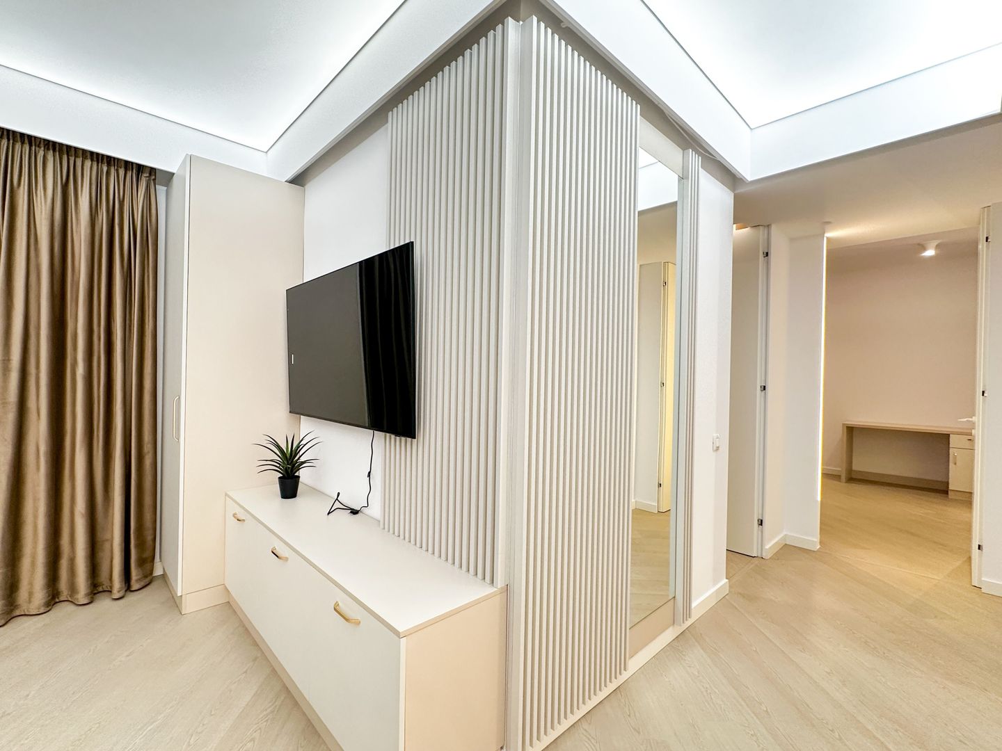 3-Bedroom Apartment | Parking | Wellness I 24/7 security - Poză 1