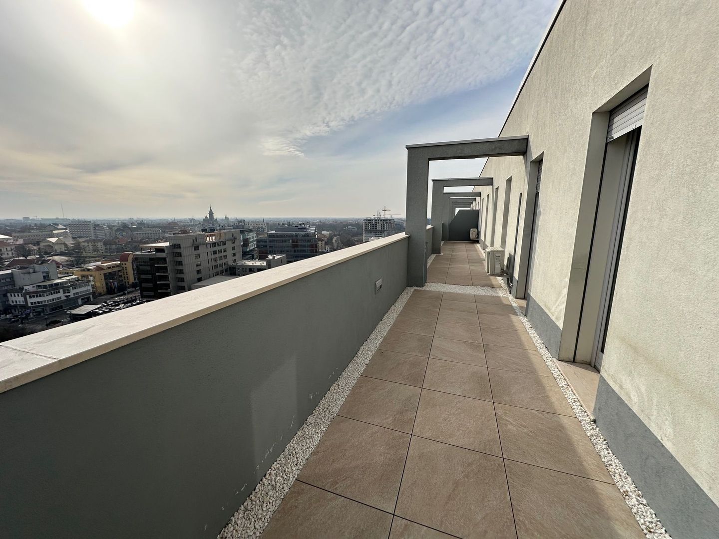 Birouri , cladire noua, zona centrala - Poză 3