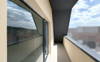 Apartament cu 3 camere/76mp/3 minute de statii autobuz. - Poză 15