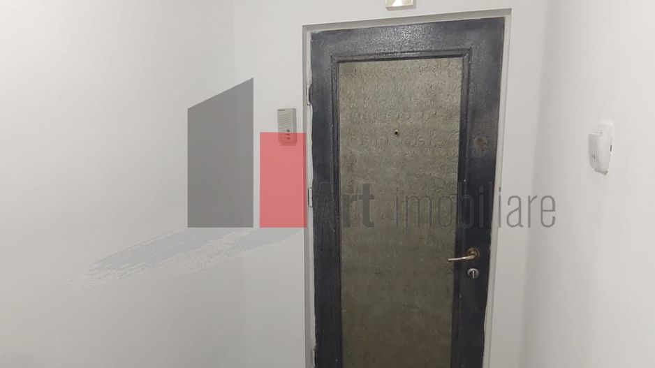 Vânzare apartament decomandat 3 camere cu centrală - Str. Baciului - Poză 6