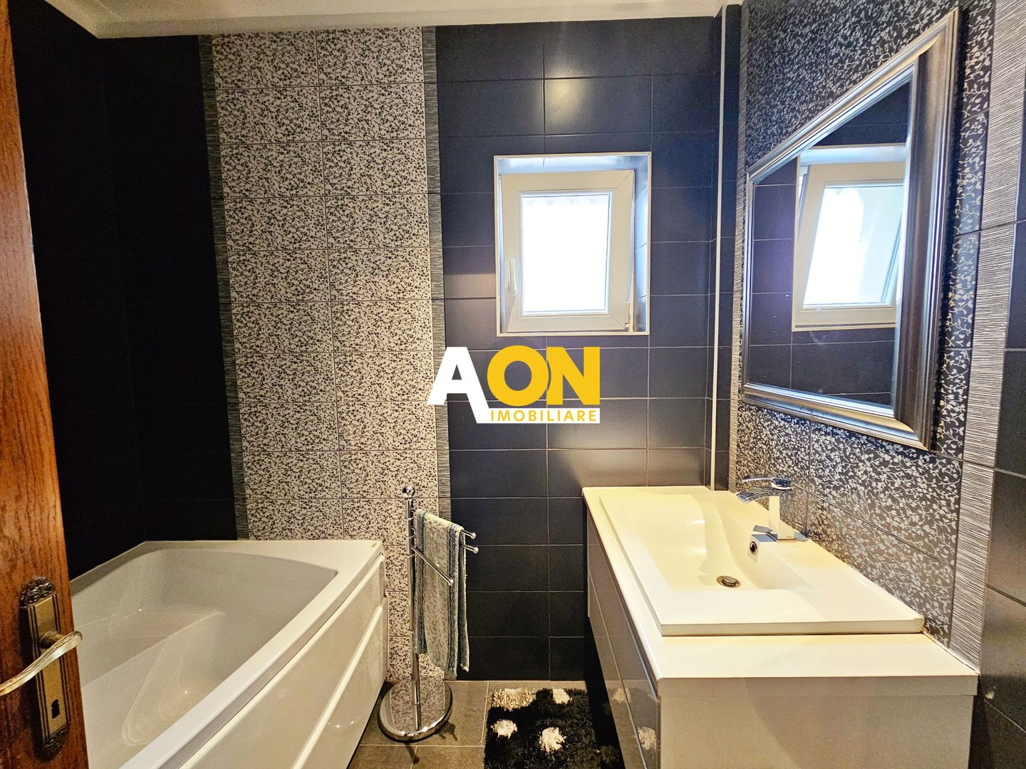 Apartament 2 camere, 61 mp utili, ultracentral, etaj 1, bloc nou - Poză 9
