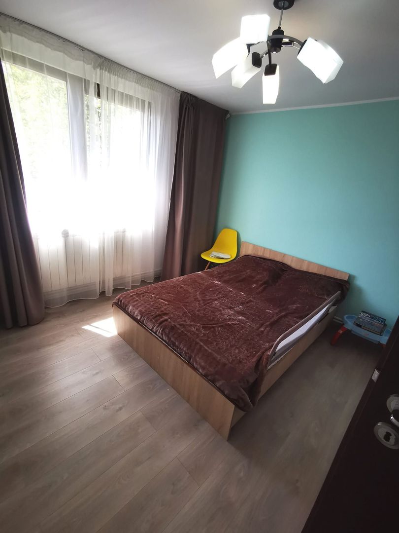 De vanzare apartament 3 camere, micro 39, 76.000 euro negociabil - Poză 6