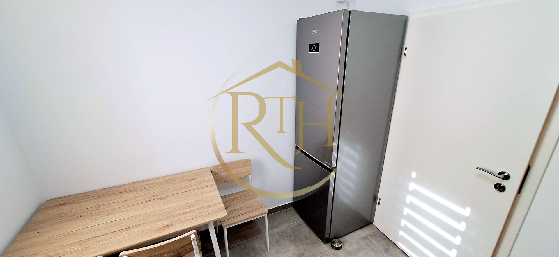 Apartament  de inchiriat  cu 2 camere, totul nou, loc de parcare, Giroc - Poză 16