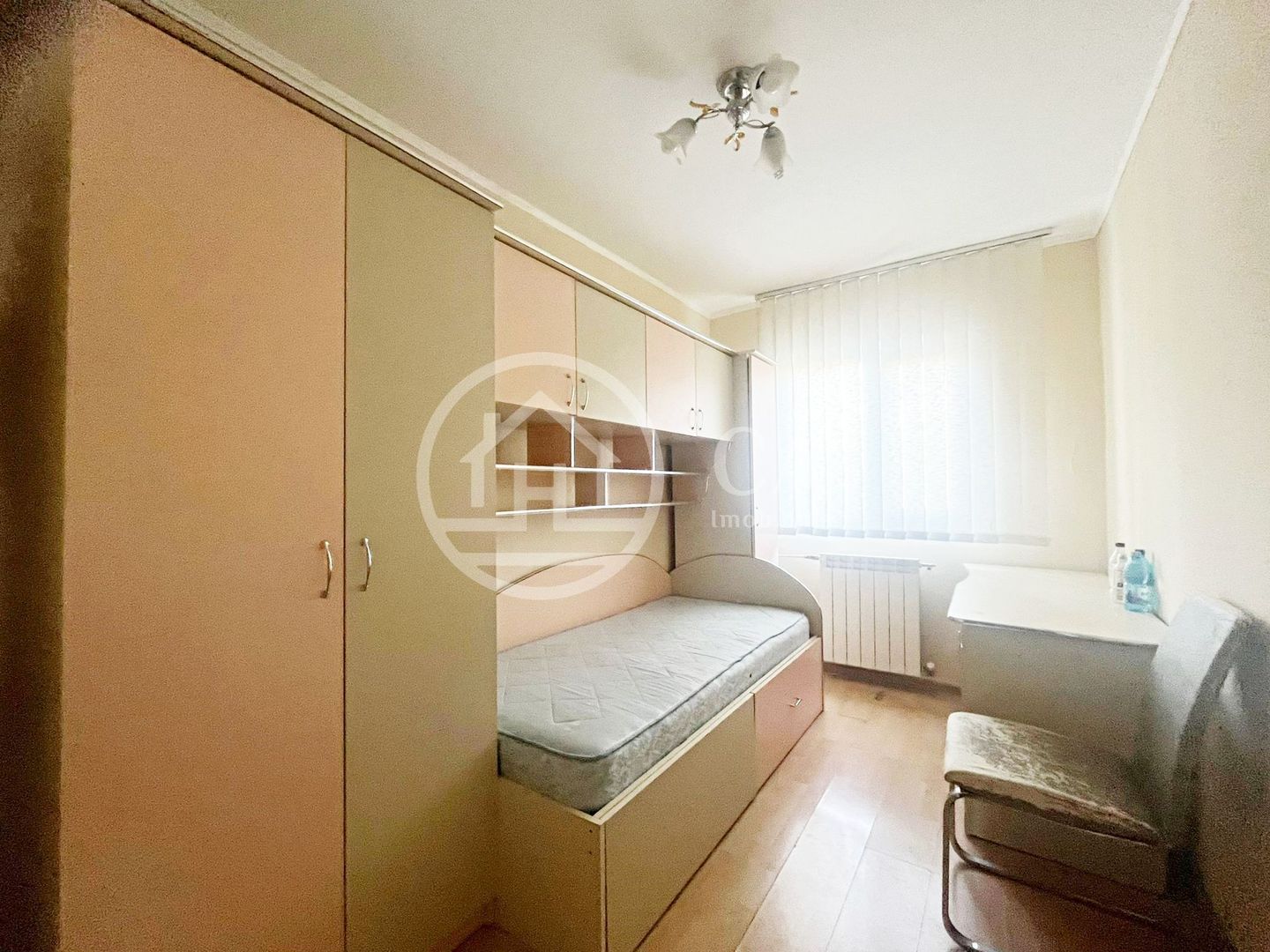 Apartament cu 3 camere de inchiriat in zona Rogerius, Oradea - Poză 3