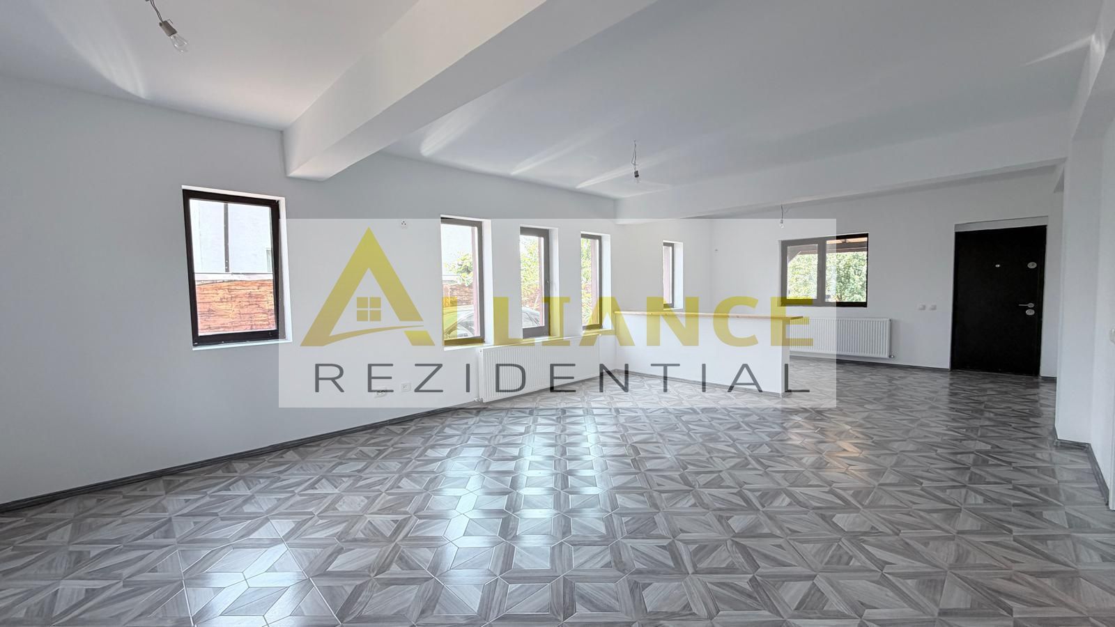 Casa Individuala - 5 camere - 3 bai - 555mp teren - Poză 12