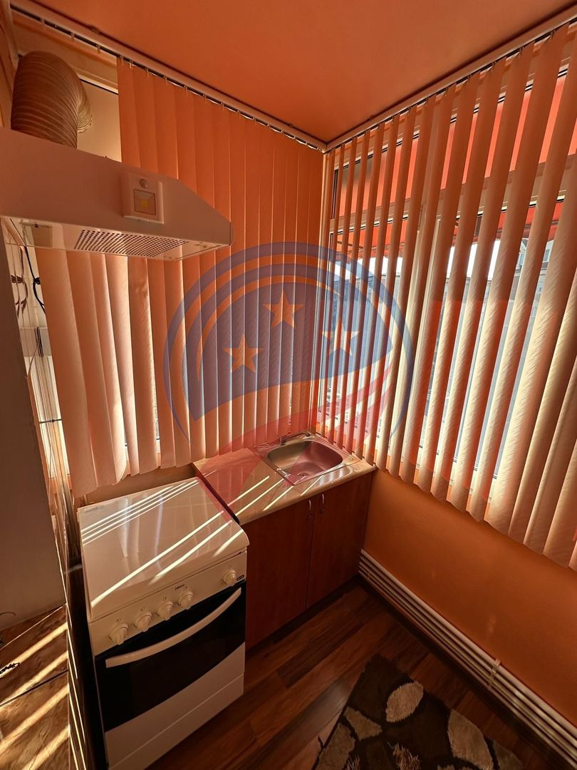 APARTAMENT 3 CAMERE, COMPLET MOBILAT SI UTILAT,  DE VANZARE - Poză 6