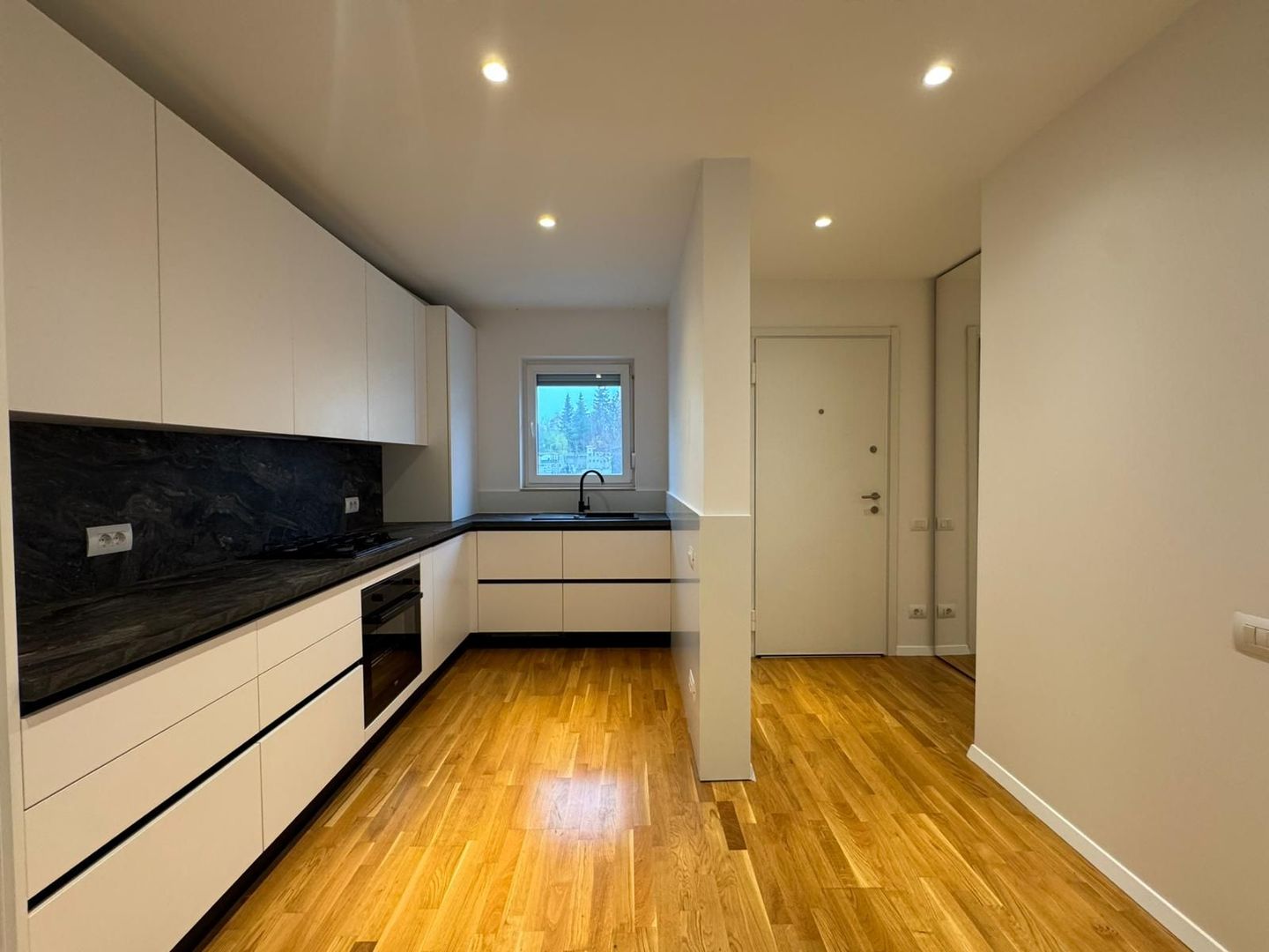 VILA 5 CAMERE,  2 LOCURI DE PARCARE -NEW POINT VILLAGE - Poză 7