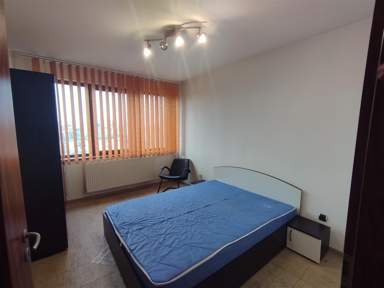 2 cam decomandat  Circumvalatiunii/ Torontalului - Poză 1