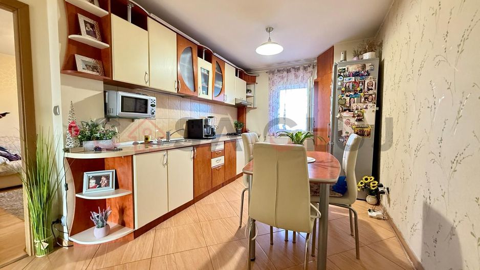 3 camere decomandate, la cheie, etaj intermediar, Lidl Mărăști!! - Poză 2